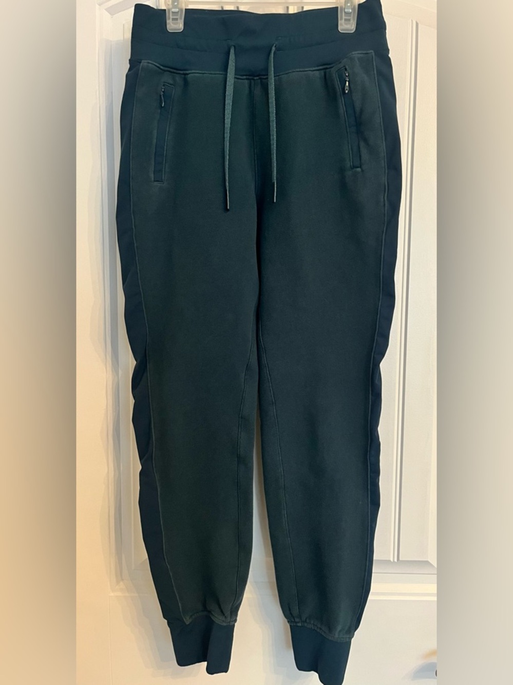 Lululemon Joggers in dark Teal/ Turquoise